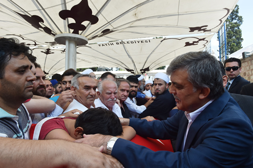 11. Cumhurbaşkanı Abdullah Gül, Demokrasi Şehitlerini Uğurladı